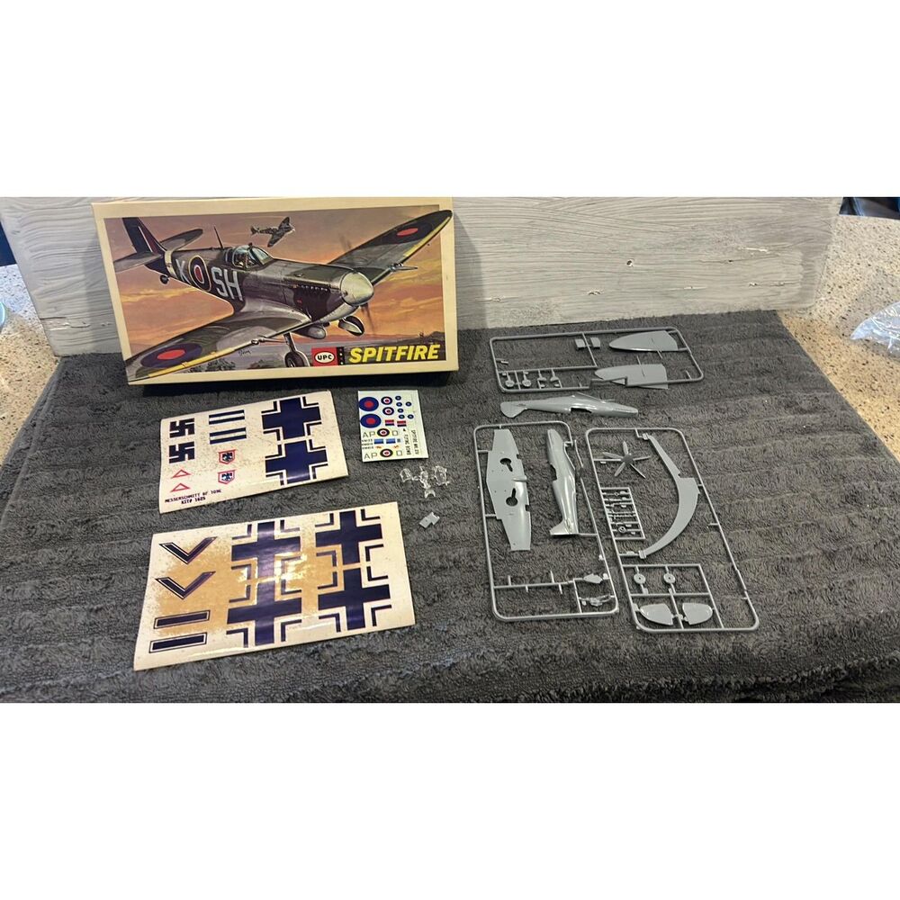 UPC ROYAL AIR FORCE SPITFIRE 1:72 Scale  AS IS # 5052-100